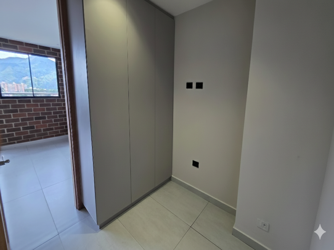 Apartamento de 2 alcobas en venta en Las Lomitas, Sabaneta, 65 m² · foto 11 de 19