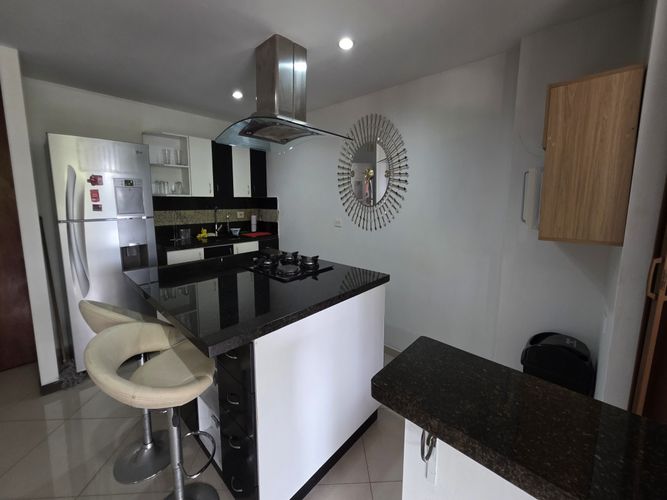 Apartamento en venta en Altos Del Poblado, Medellín · foto 3 de 16