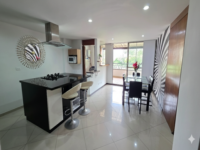 Apartamento en venta en Altos Del Poblado, Medellín · foto 5 de 16
