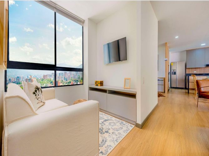Apartamento en venta en Loma De Las Brujas, Envigado · foto 3 de 14