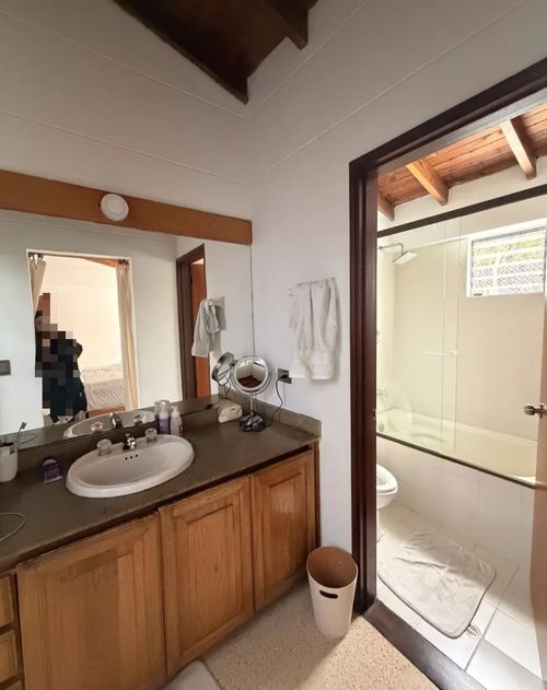 Casa de 4 alcobas en venta en Loma Del Chocho, Envigado, 204 m² · foto 16 de 24
