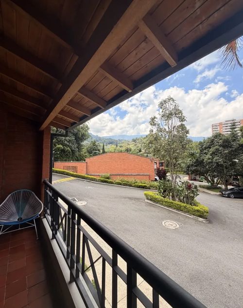 Casa de 4 alcobas en venta en Loma Del Chocho, Envigado, 204 m² · foto 20 de 24