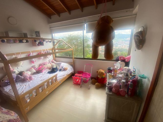 Casa en venta en Las Antillas, Envigado · foto 7 de 8