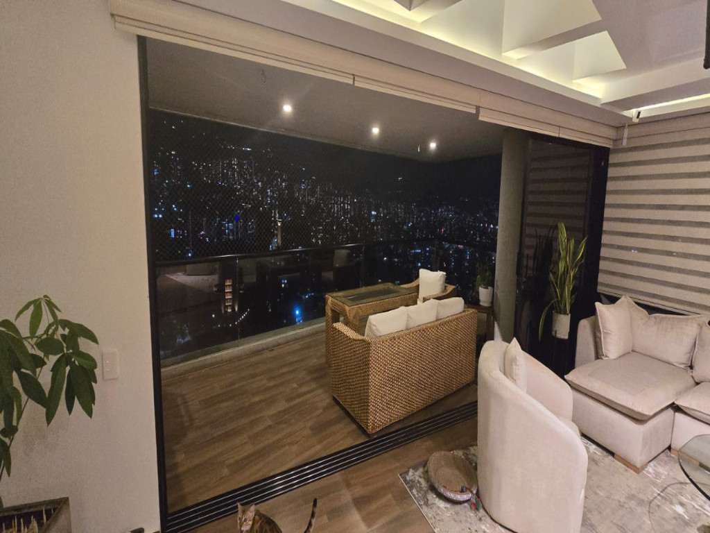 Apartamento en venta en Altos Del Poblado, Medellín · foto 6 de 24