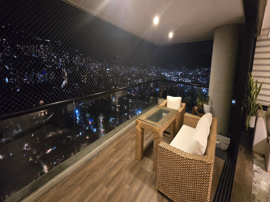 Apartamento en venta en Altos Del Poblado, Medellín · foto 7 de 24
