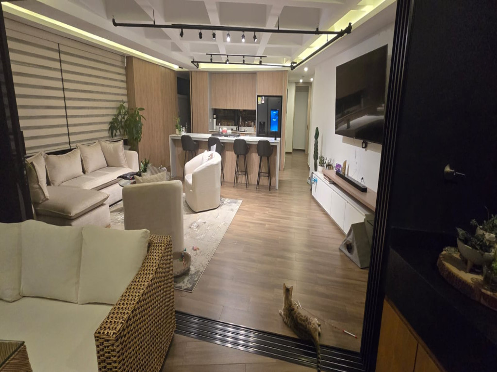 Apartamento en venta en Altos Del Poblado, Medellín · foto 10 de 24