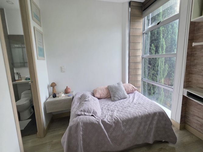 Casa de 3 alcobas en venta en El Esmeraldal, Envigado, 328 m² · foto 16 de 24