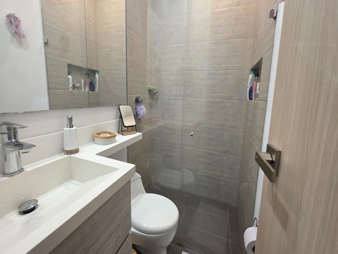 Casa de 3 alcobas en venta en El Esmeraldal, Envigado, 328 m² · foto 19 de 24