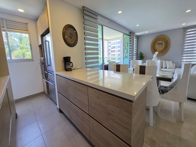 Apartamento de 3 alcobas en venta en El Poblado, Medellín, 130 m² · foto 9 de 24