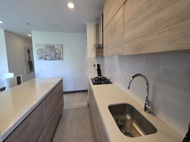 Apartamento de 3 alcobas en venta en El Poblado, Medellín, 130 m² · foto 11 de 24