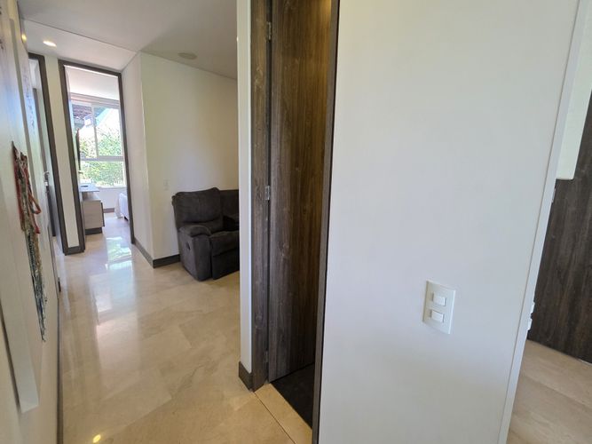 Apartamento de 3 alcobas en venta en El Poblado, Medellín, 130 m² · foto 13 de 24