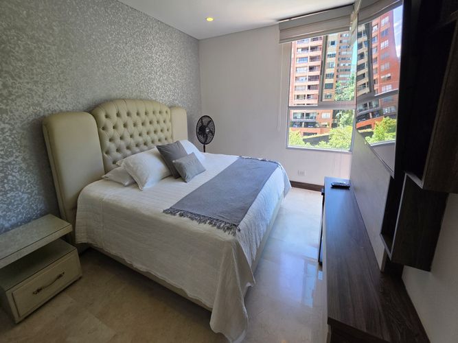 Apartamento de 3 alcobas en venta en El Poblado, Medellín, 130 m² · foto 21 de 24