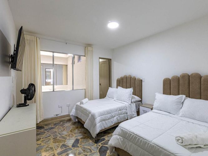 Casa de 5 alcobas en venta en Estadio, Medellín, 197 m² · foto 14 de 24