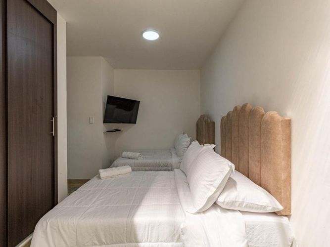 Casa de 5 alcobas en venta en Estadio, Medellín, 197 m² · foto 15 de 24