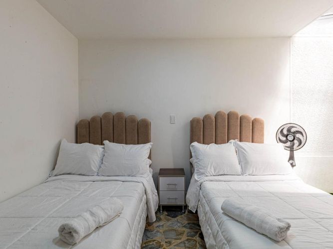 Casa de 5 alcobas en venta en Estadio, Medellín, 197 m² · foto 21 de 24