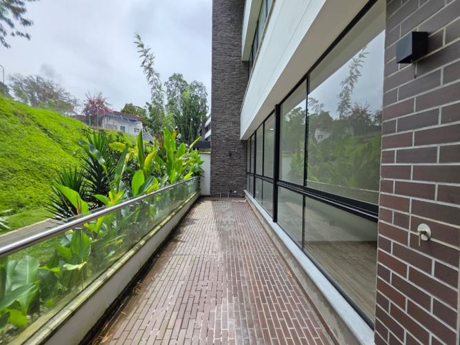 Apartamento de 3 alcobas en venta en Loma Del Escobero, Envigado, 163 m² · foto 10 de 20