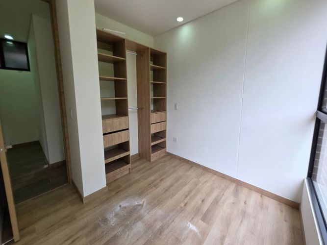 Apartamento de 3 alcobas en venta en Loma Del Escobero, Envigado, 163 m² · foto 13 de 20