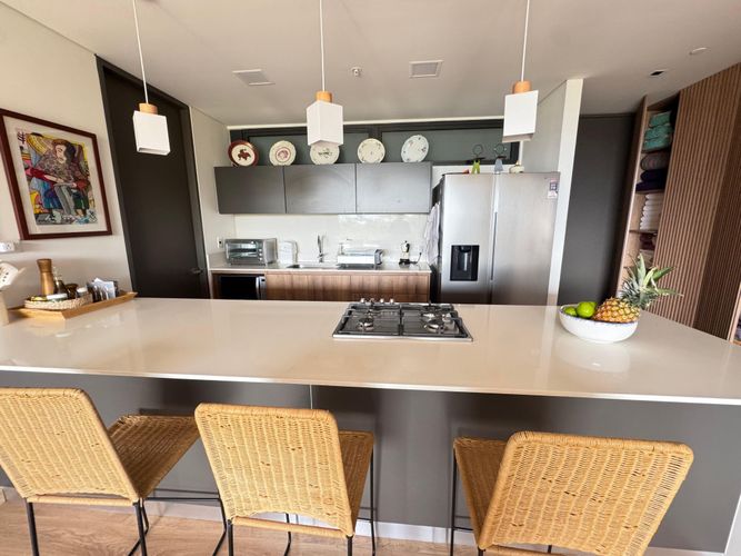 Apartamento de 1 alcoba en venta en Altos Del Poblado, Medellín, 87 m² · foto 3 de 20