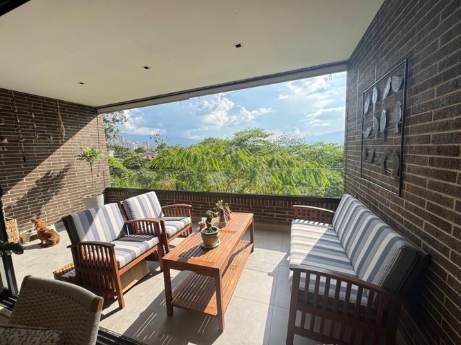 Apartamento de 1 alcoba en venta en Altos Del Poblado, Medellín, 87 m² · foto 9 de 20