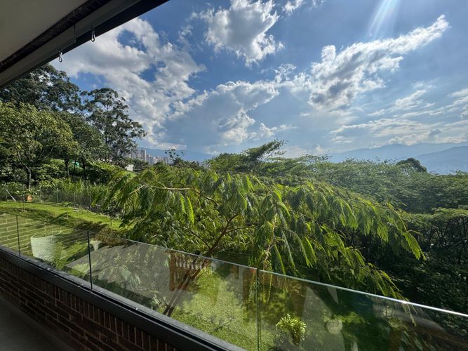 Apartamento de 1 alcoba en venta en Altos Del Poblado, Medellín, 87 m² · foto 11 de 20