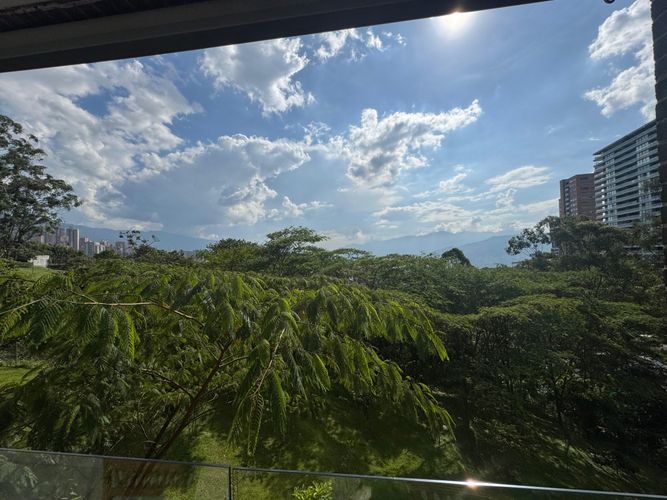 Apartamento de 1 alcoba en venta en Altos Del Poblado, Medellín, 87 m² · foto 12 de 20
