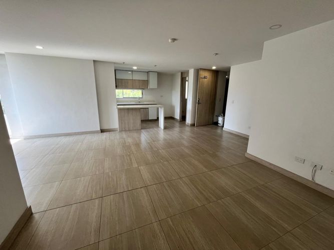 Apartamento de 3 alcobas en venta en Mayorca, Sabaneta, 104 m² · foto 2 de 21