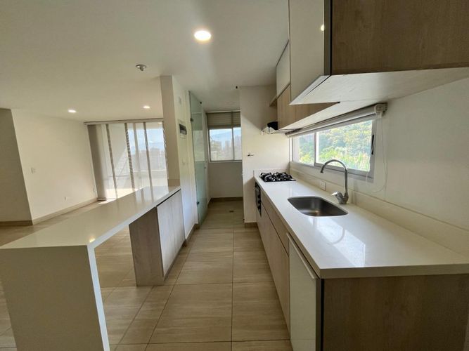 Apartamento de 3 alcobas en venta en Mayorca, Sabaneta, 104 m² · foto 3 de 21