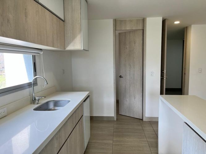 Apartamento de 3 alcobas en venta en Mayorca, Sabaneta, 104 m² · foto 7 de 21