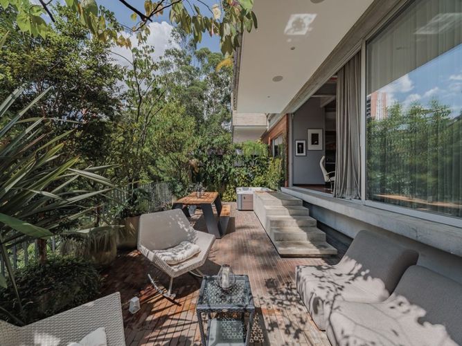 Apartamento de 1 alcoba en venta en El Poblado, Medellín, 174 m² · foto 22 de 24