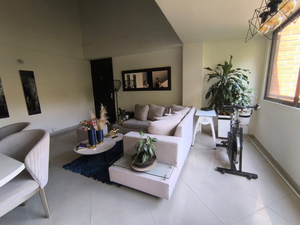 Apartamento en venta en El Portal, Envigado · foto 2 de 22