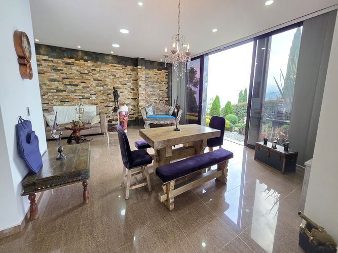 Casa de 3 alcobas en venta en Los Balsos, Medellín, 450 m² · foto 3 de 21