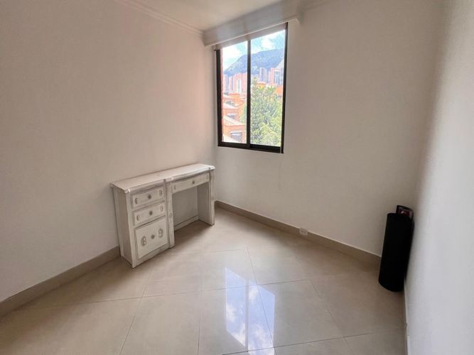 Apartamento de 4 alcobas en venta en El Poblado, Medellín, 265 m² · foto 9 de 20