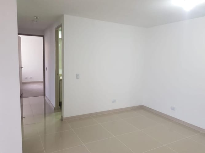 Apartamento de 3 alcobas en venta en La Doctora, Sabaneta, 74 m² · foto 2 de 13