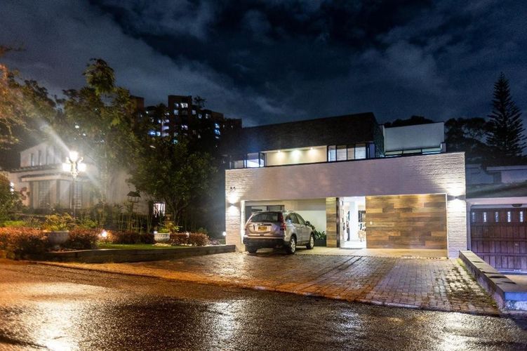 Casa de 4 alcobas en venta en El Campestre, Medellín, 400 m² · foto 4 de 9