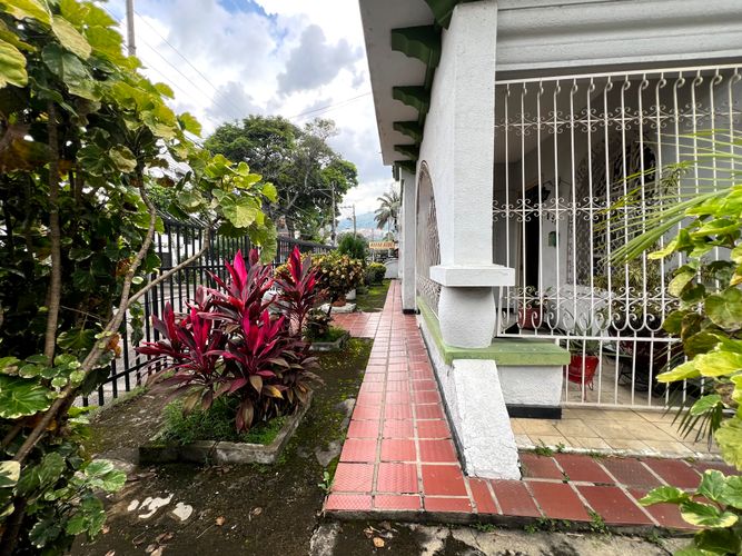Casa en venta en El Cedro, Cali · foto 16 de 19