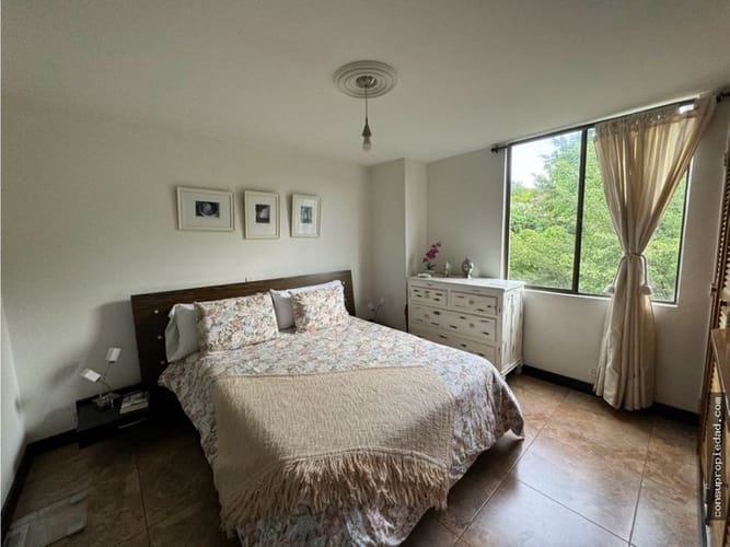 Apartamento de 3 alcobas en venta en El Diamante No. 2, Medellín, 101 m² · foto 10 de 12
