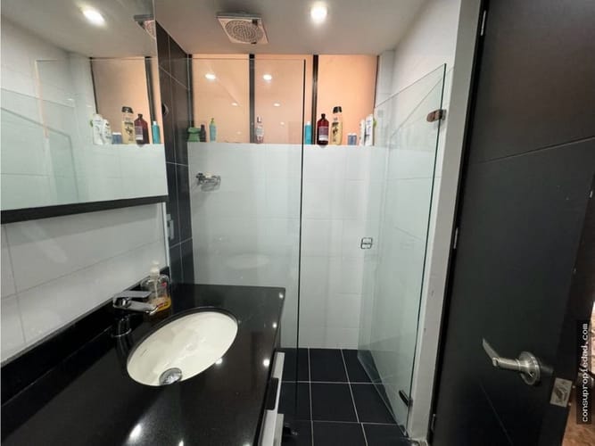 Apartamento de 3 alcobas en venta en El Diamante No. 2, Medellín, 101 m² · foto 12 de 12