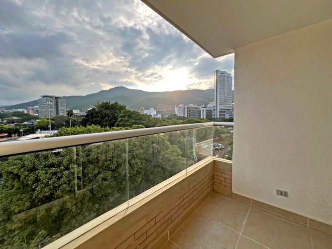 Apartamento en venta en La Flora, Cali · foto 3 de 14