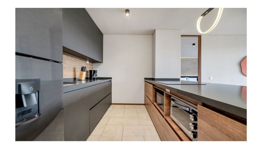 Apartamento de 1 alcoba en venta en El Poblado, Medellín, 96 m² · foto 2 de 5