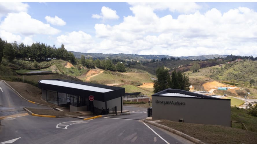 Lote en venta en La Mosquita, Guarne, 2216 m² · foto 5 de 5