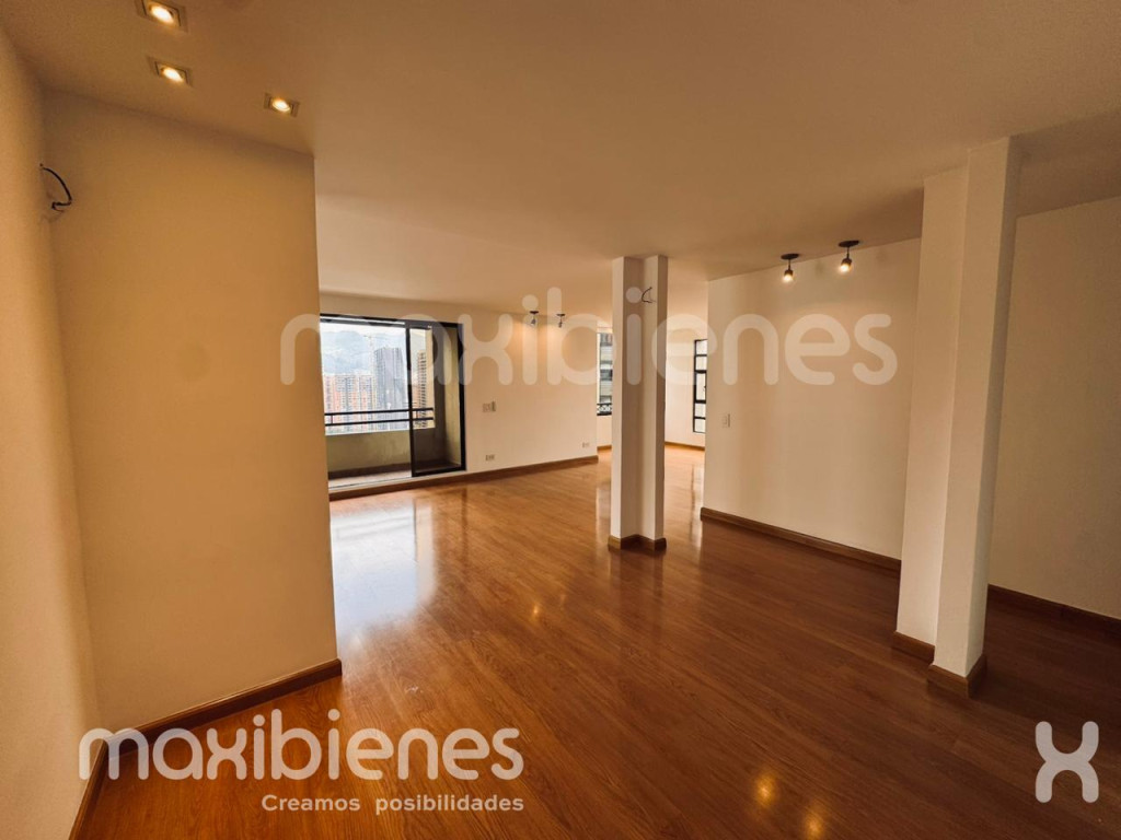 Apartamento en arriendo en Castropol, Medellín · foto 5 de 17