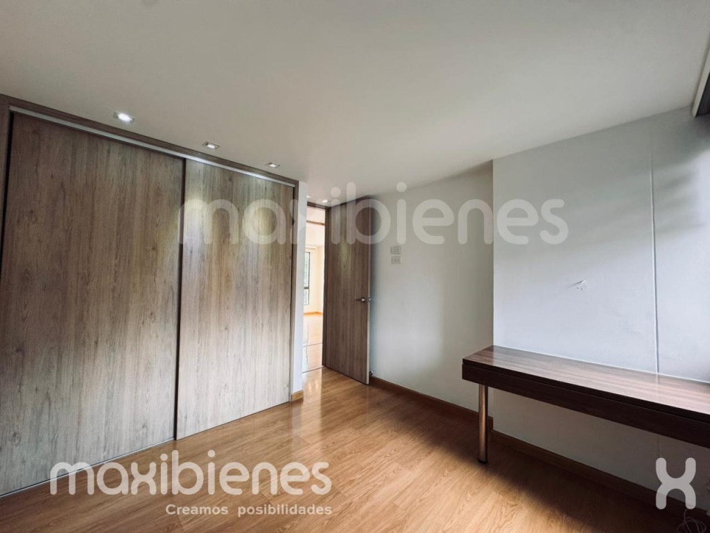 Apartamento en arriendo en Castropol, Medellín · foto 10 de 17