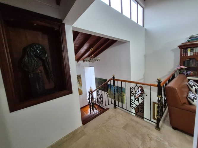 Casa de 4 alcobas en venta en El Diamante No. 2, Medellín, 318 m² · foto 8 de 24