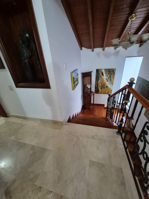Casa de 4 alcobas en venta en El Diamante No. 2, Medellín, 318 m² · foto 9 de 24