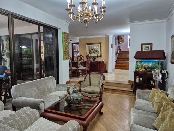 Casa de 4 alcobas en venta en El Diamante No. 2, Medellín, 318 m² · foto 24 de 24
