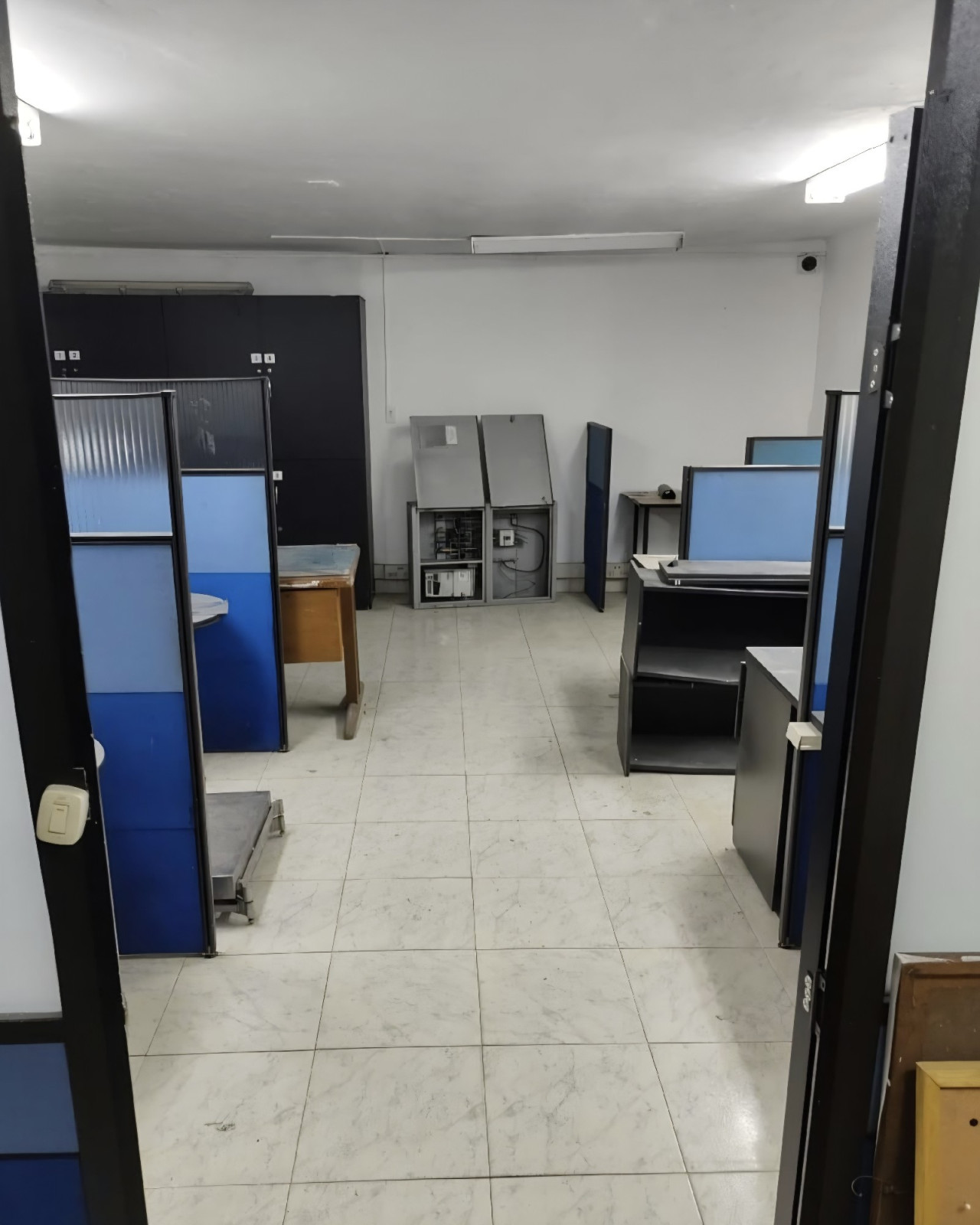 Warehouse in Urbanizacion villa jardin i etapa (950 m²) for Sale - 4