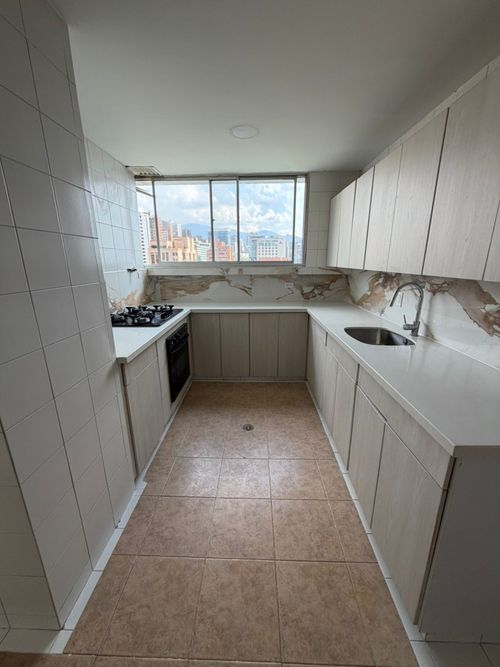 Apartamento en venta en Patio Bonito, Medellín · foto 14 de 16