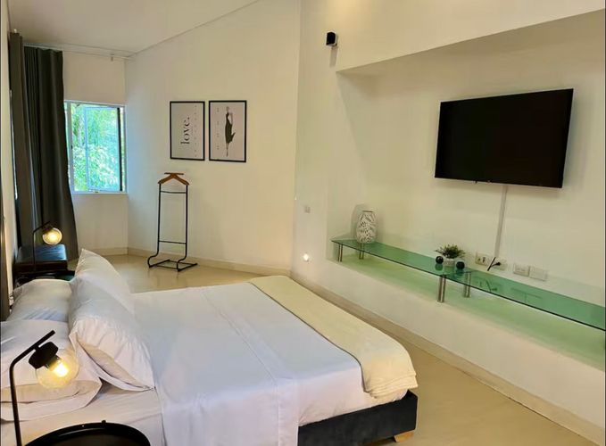 Casa de 5 alcobas en venta en El Tesoro, Medellín, 260 m² · foto 7 de 10