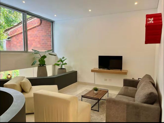 Casa de 5 alcobas en venta en El Tesoro, Medellín, 260 m² · foto 8 de 10