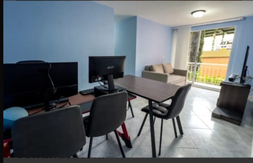 Apartamento en venta en El Poblado, Medellín · foto 9 de 13